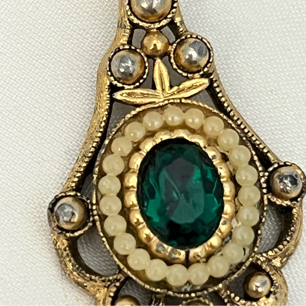 Vintage 1976 Avon Versailles Green Rhinestone Necklace Pendant - Picture 3 of 16